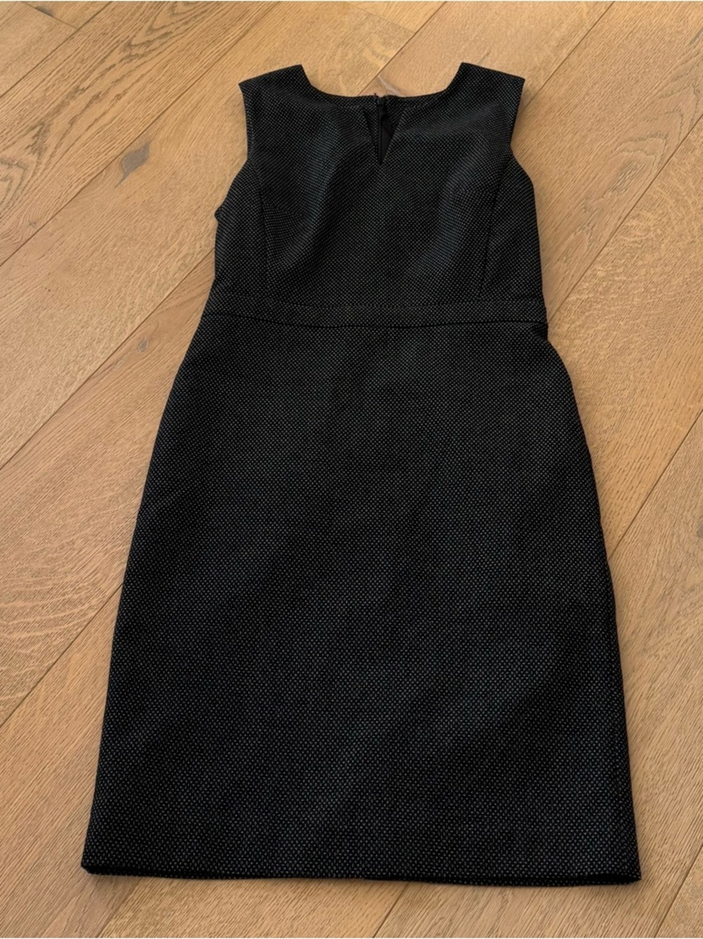 Ann Taylor Black & White Textured Sleeveless Sheath Dress Size 2P